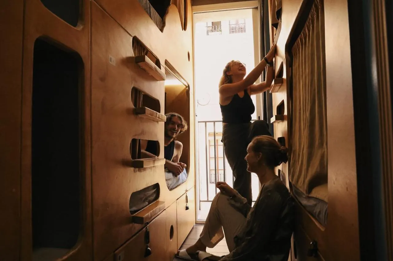 Hostel Onefam Paralelo Barcelona Spanyolország