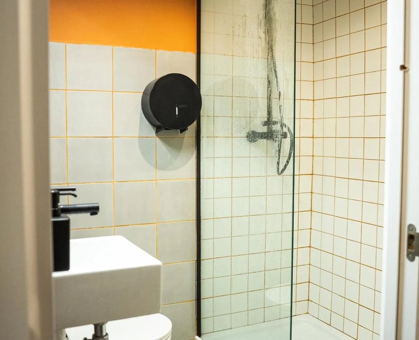 Hostel Onefam Paralelo Barcelona Spanyolország